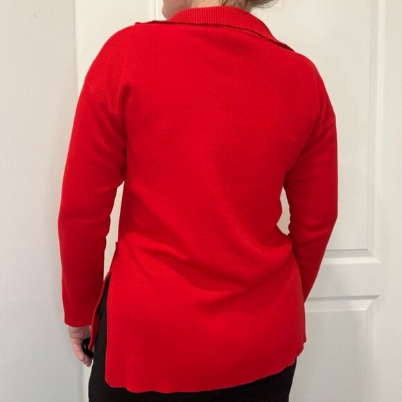 Vintage Red Knit Pullover with Scalloped Collar & Front Pockets - Picture 2 of 12